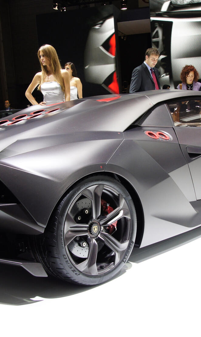 Sesto Elemento Rear