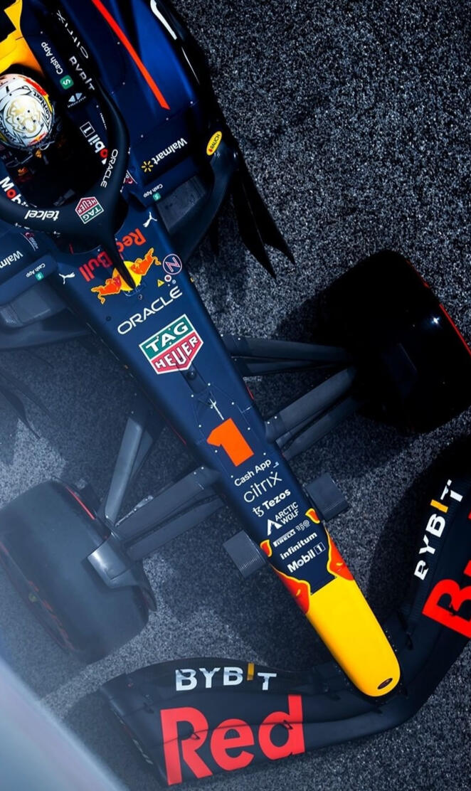 RB18 Max Verstappen