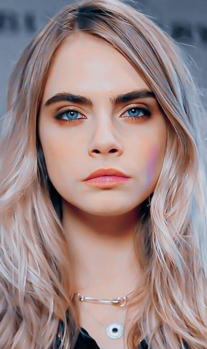 Cara Delevingne