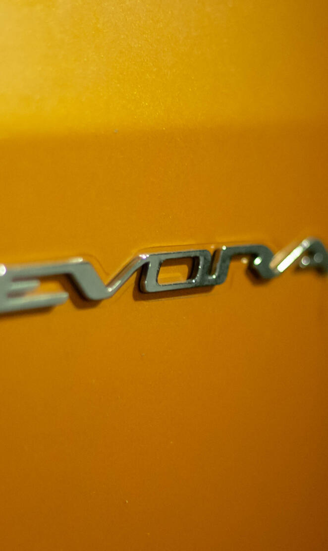 Lotus Evora badge
