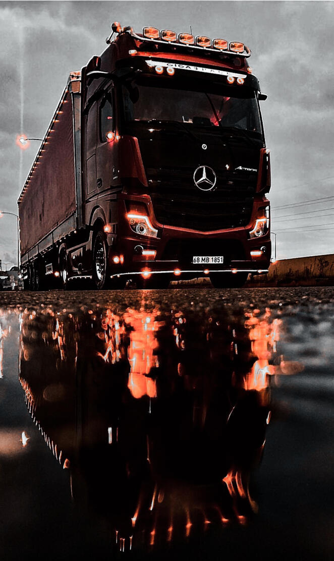 Merced-Benz Trucks