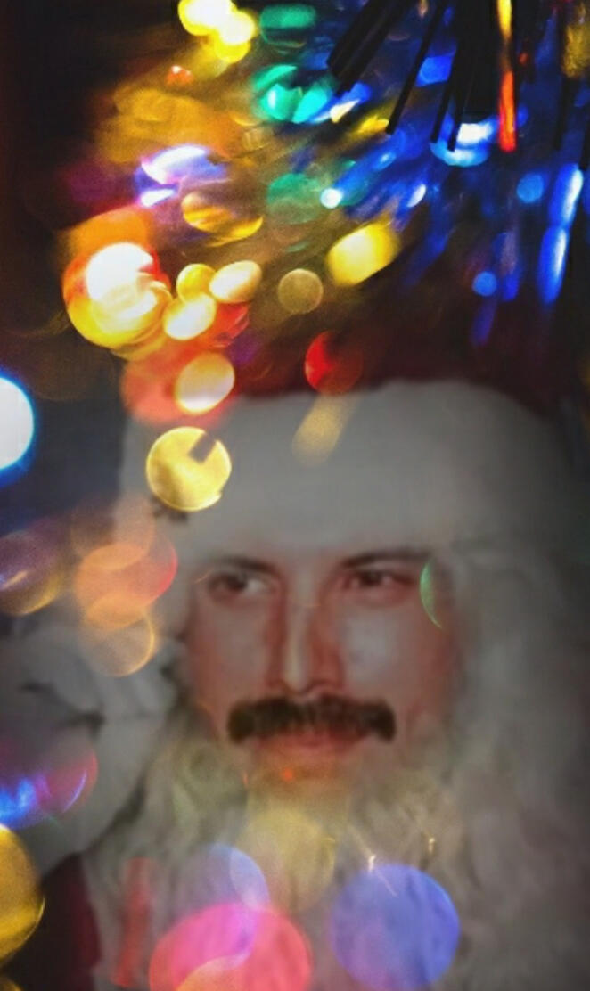 Freddie Mercury Santa 