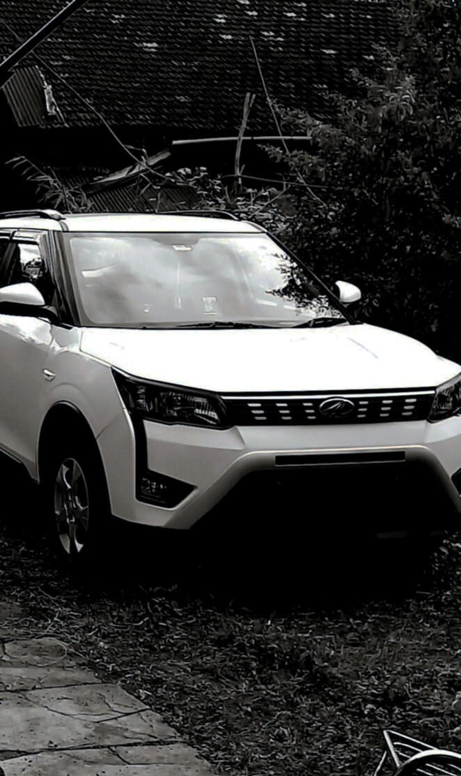XUV3OO