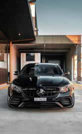 E63s black 