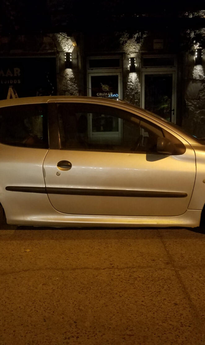 PEUGEOT 206