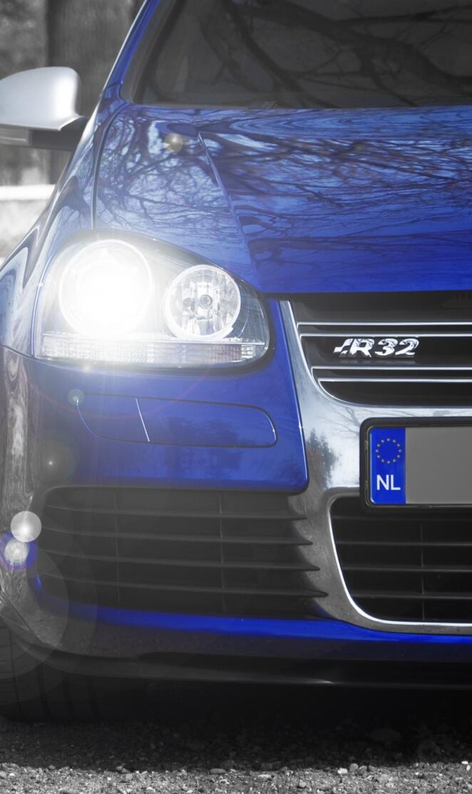 Volkswagen Golf R32