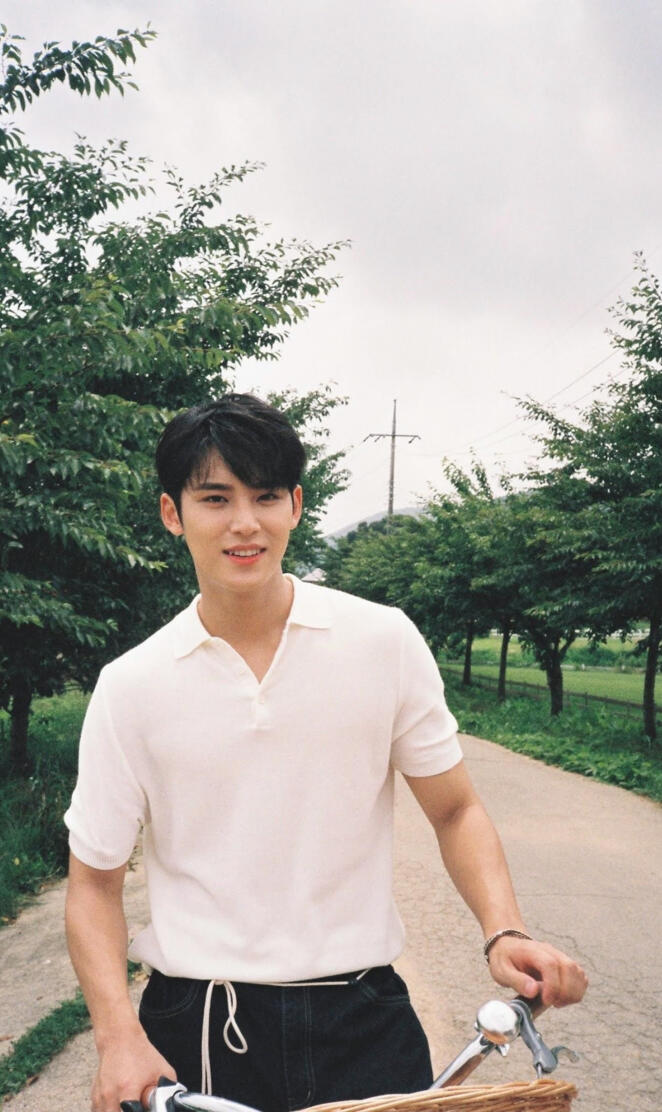 Mingyu ~ Instagram 💛