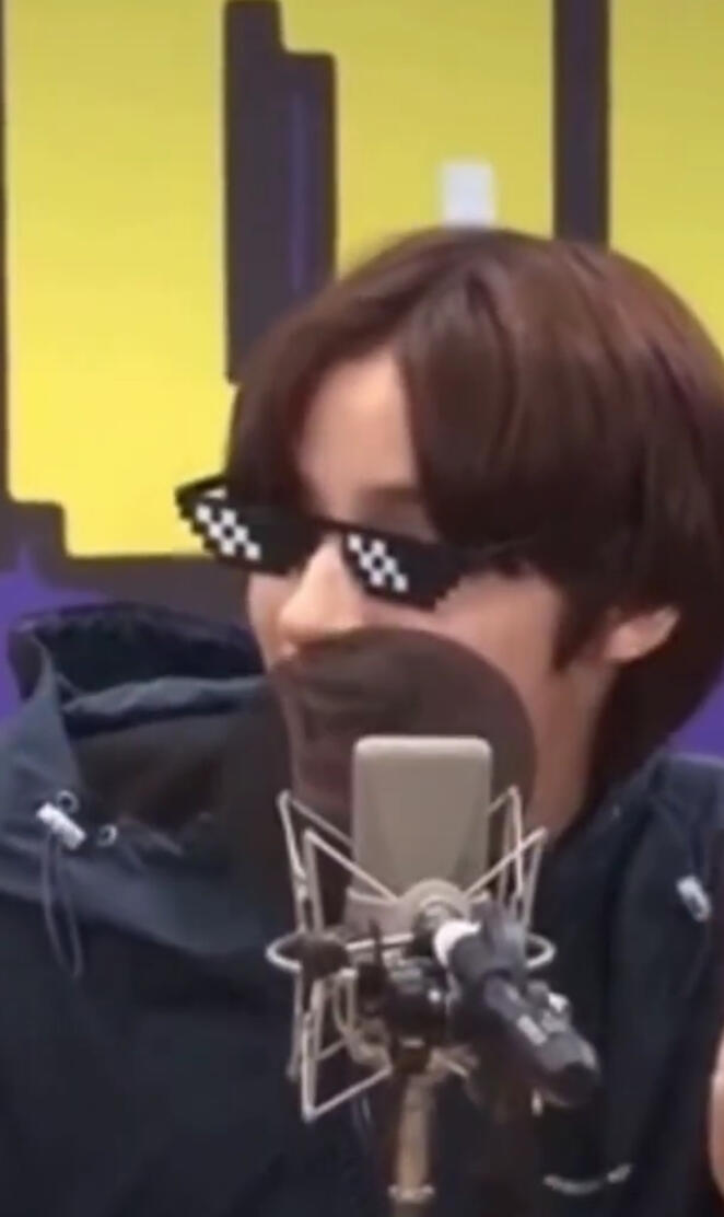 Huening Kai the meme