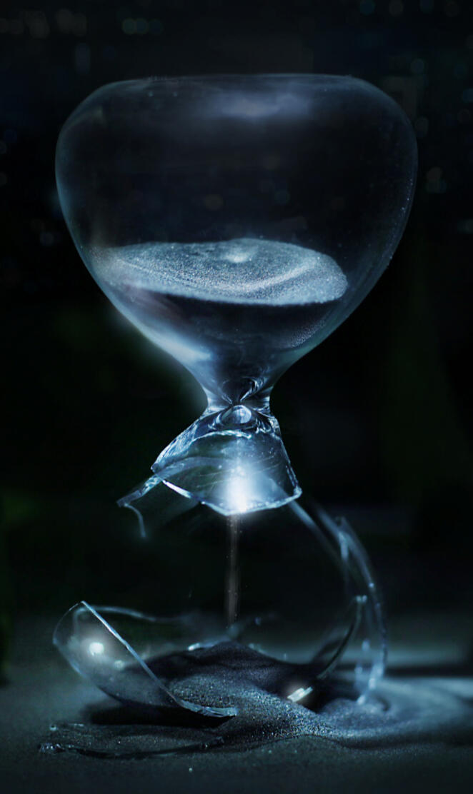 Hourglass set it off