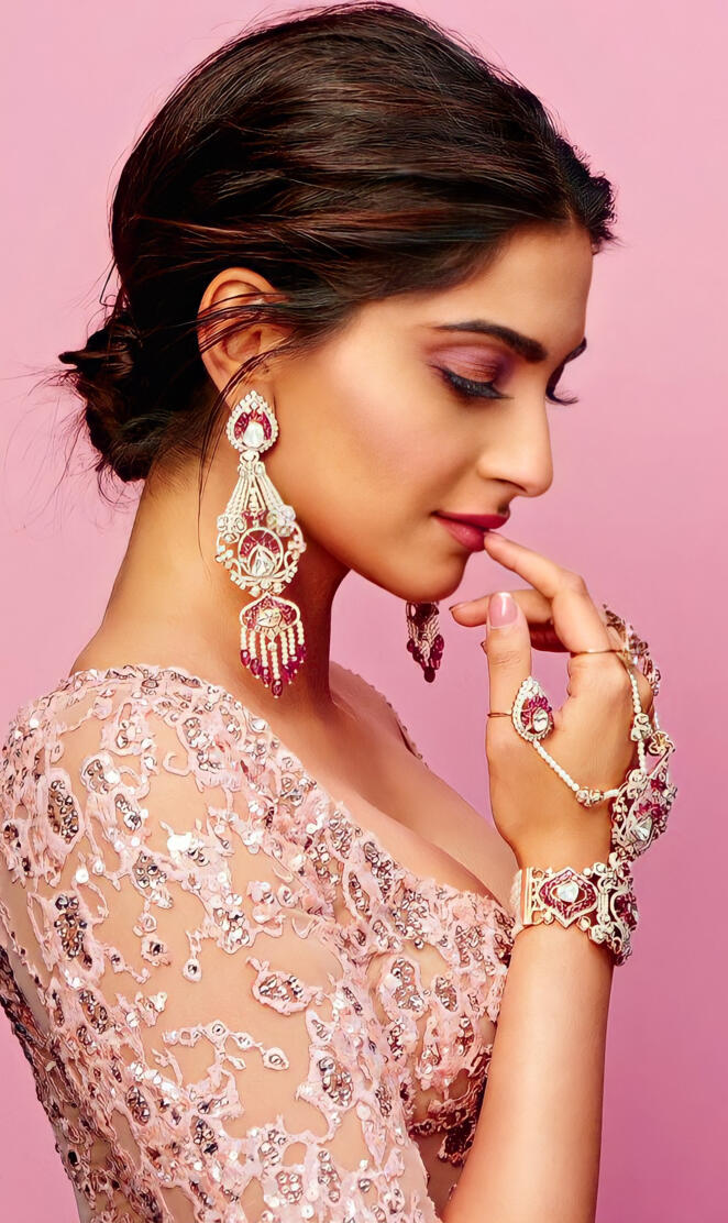 Sonam Kapoor 