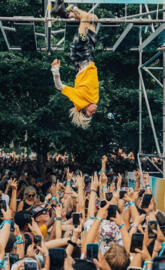 MACHINE GUN KELLY WALL