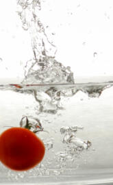 Tomato water splash