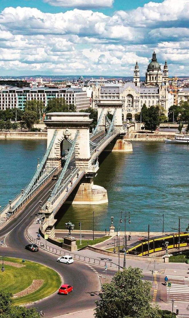 Chain bridge Budapest