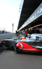 Hamilton Mp4-27