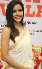 Priya anand