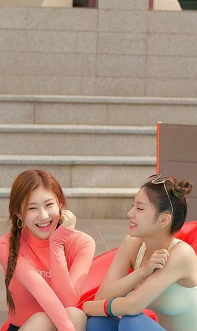 Itzy Chaeryeong Yeji