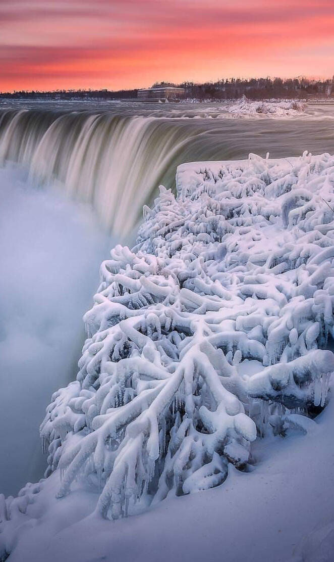 Niagara falls