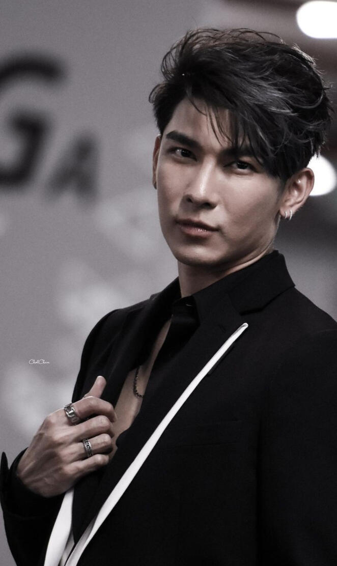 Mew suppasit