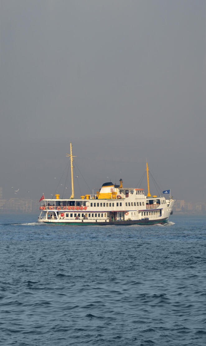 Ferry on İzmir