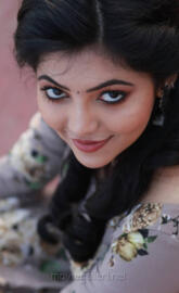 Athulya Ravi