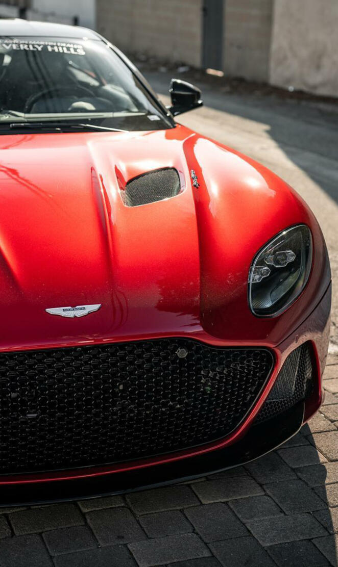 2019 AstonMartin DBS