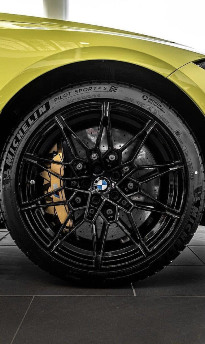 2021 BMW M4 rim