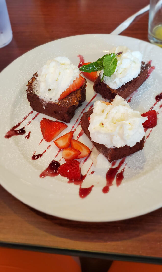 Red velvet French toas