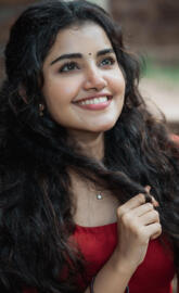 Anupama actress