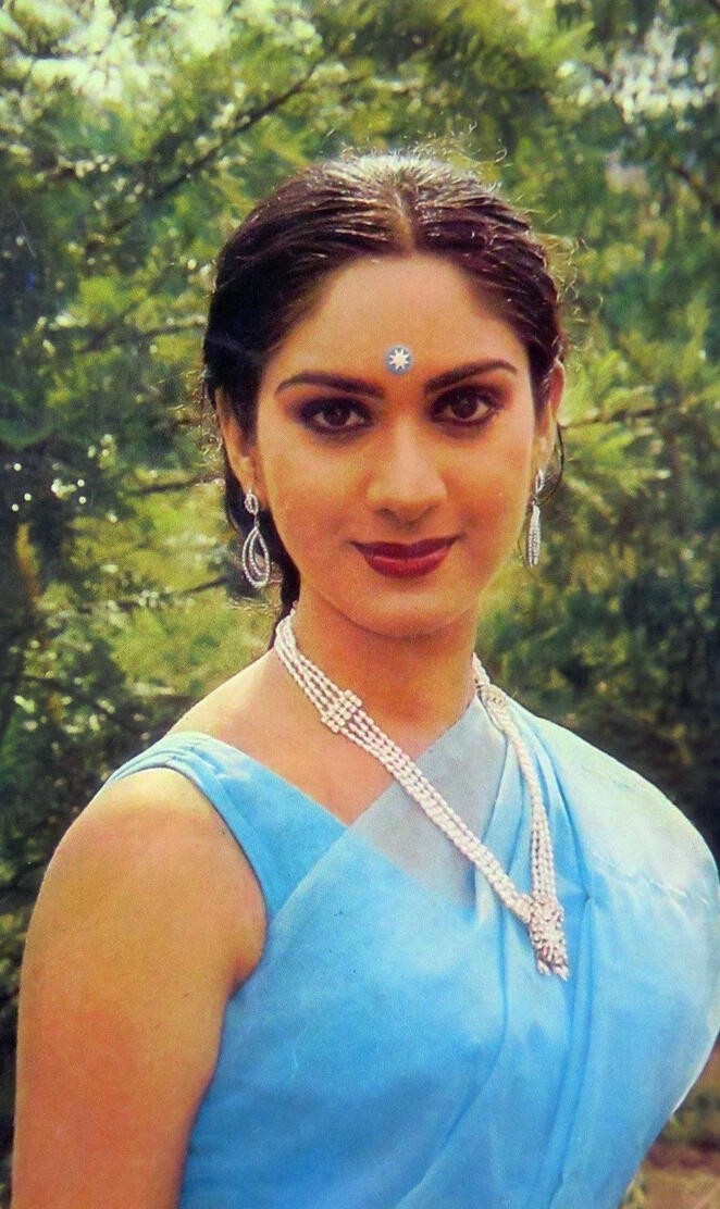 Meenakshi sheshadri