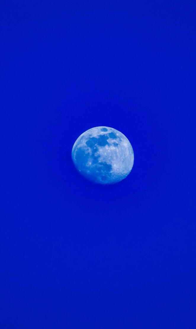 Blue moon -satellite