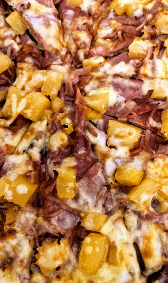 Hawaiian pizza