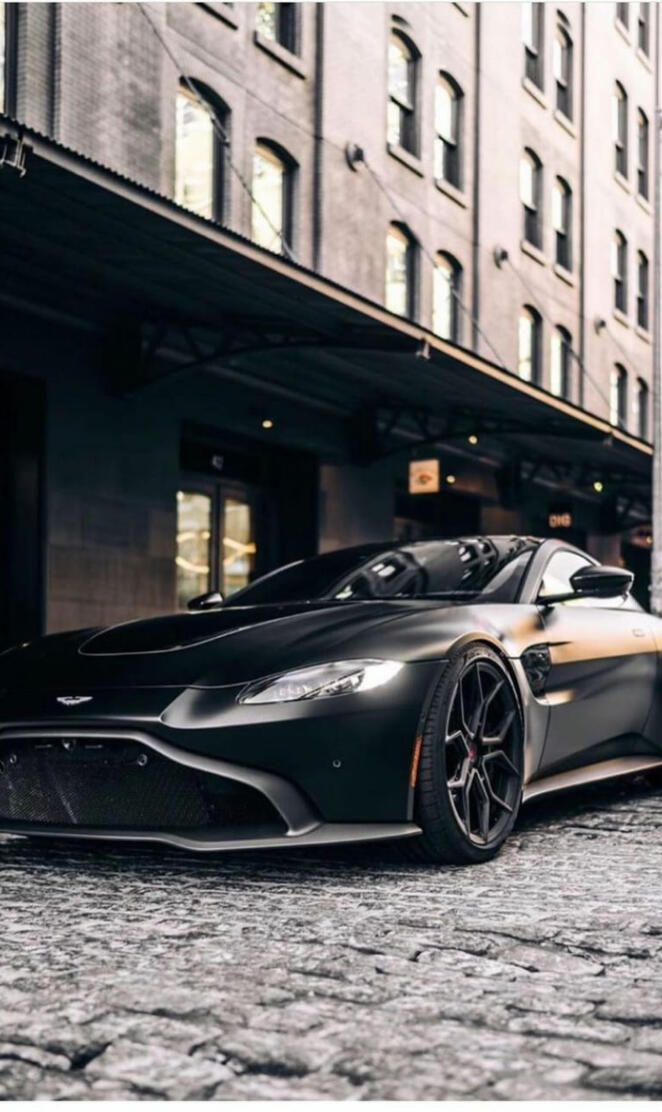 Aston martin vantage