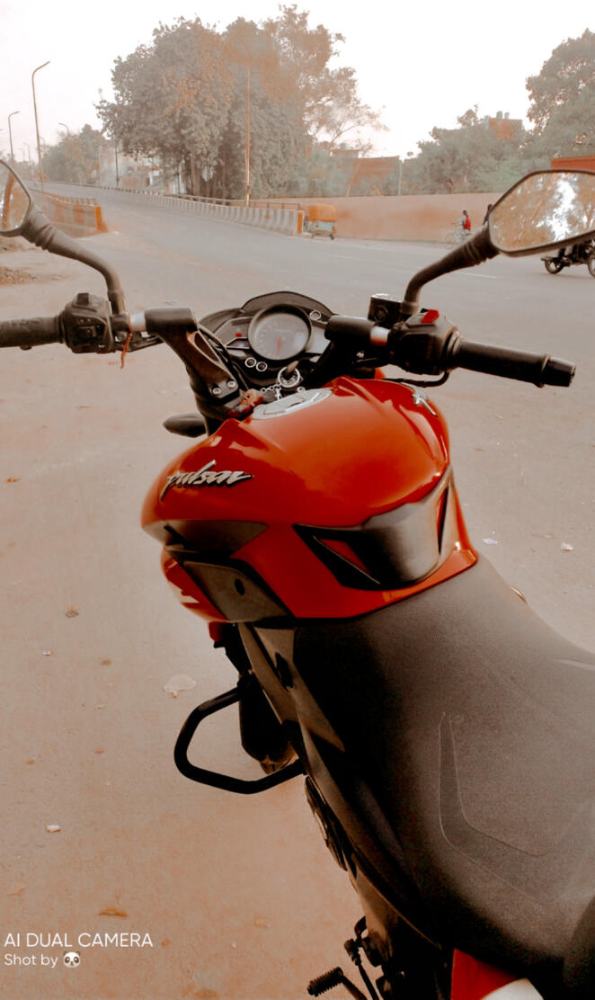 Pulsar NS 125