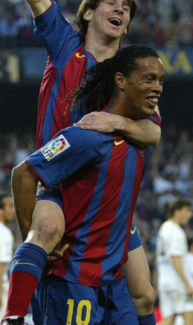 Messi and Ronaldinho