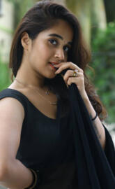 deepthi sunaina