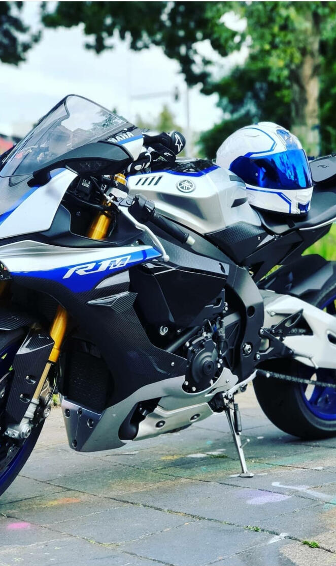 Yamaha R1M