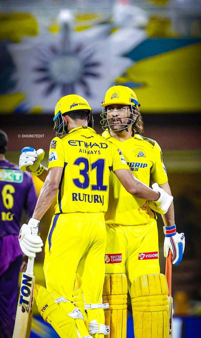 Ruturaj gaikwad with m.s.dhoni