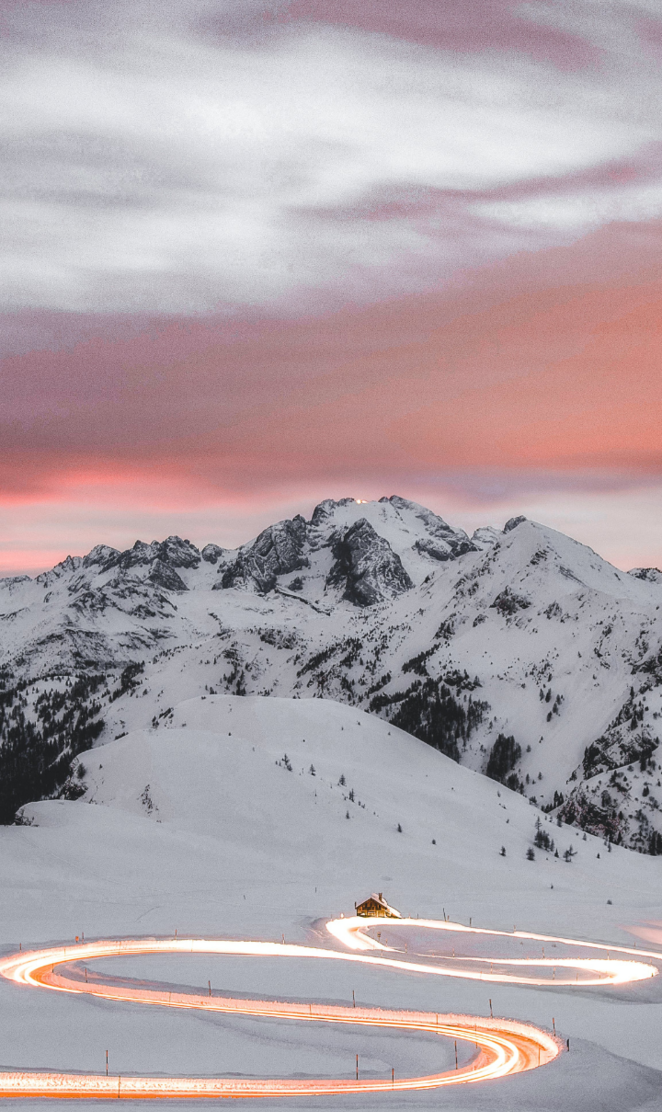 Time-Lapse-Curved-Road