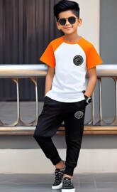 a person wearing sunglasses