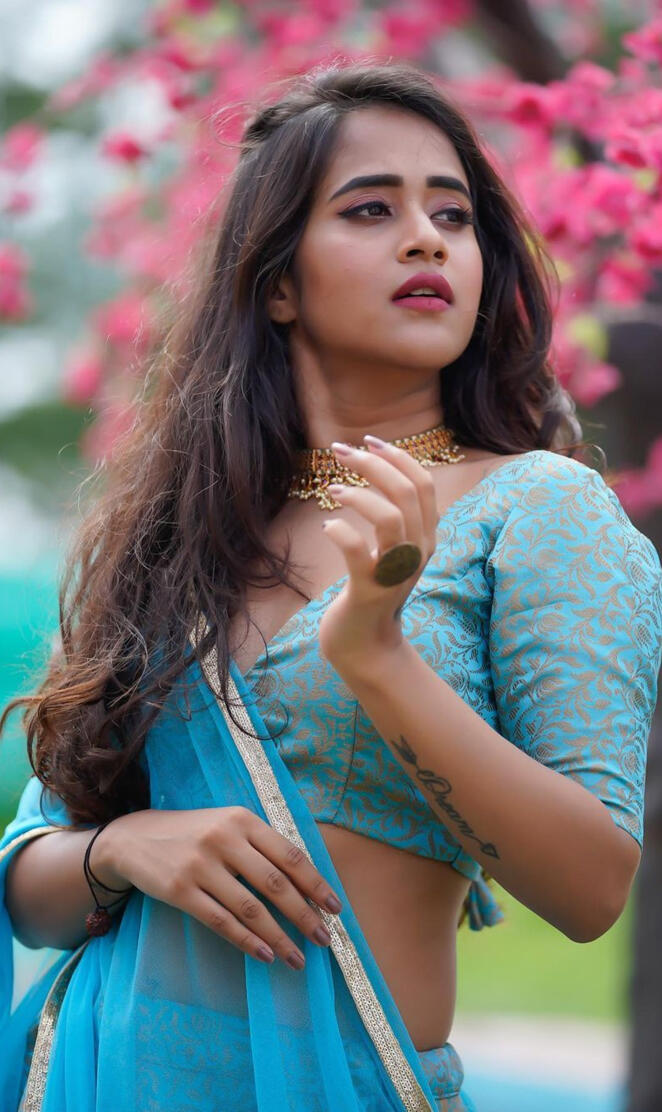 deepthi sunaina