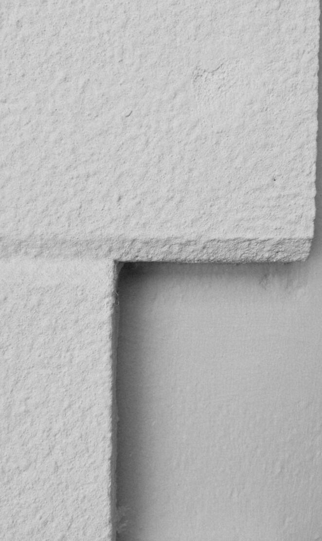 wall black and white