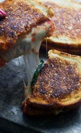 grilled cheese sandw