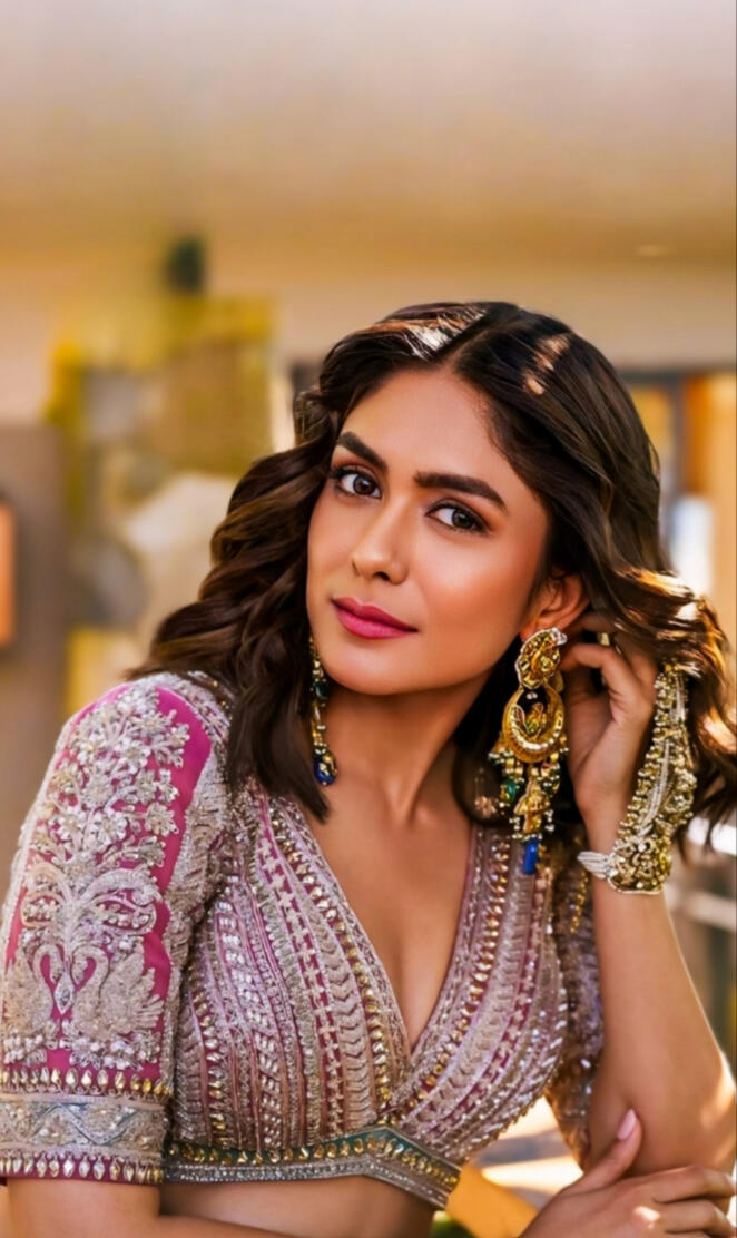 Mrunal Thakur