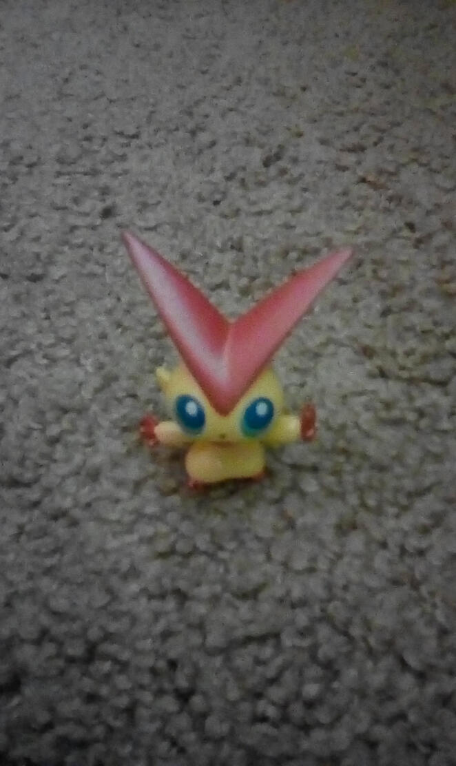PokemonVictiniFigure