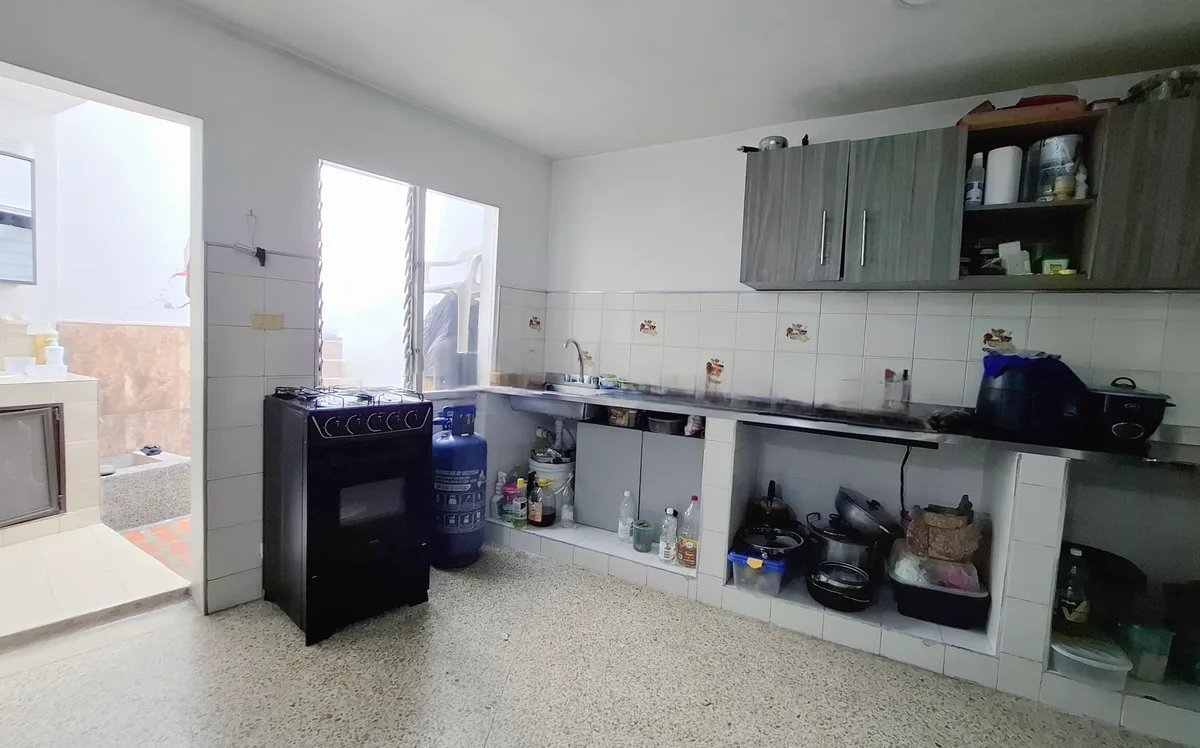 Edificio en venta en Robledo de 127 m² - Imagen 8
